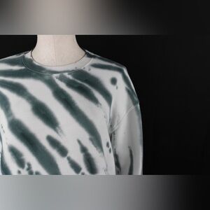 Good American Tie Dye Sweatshirt